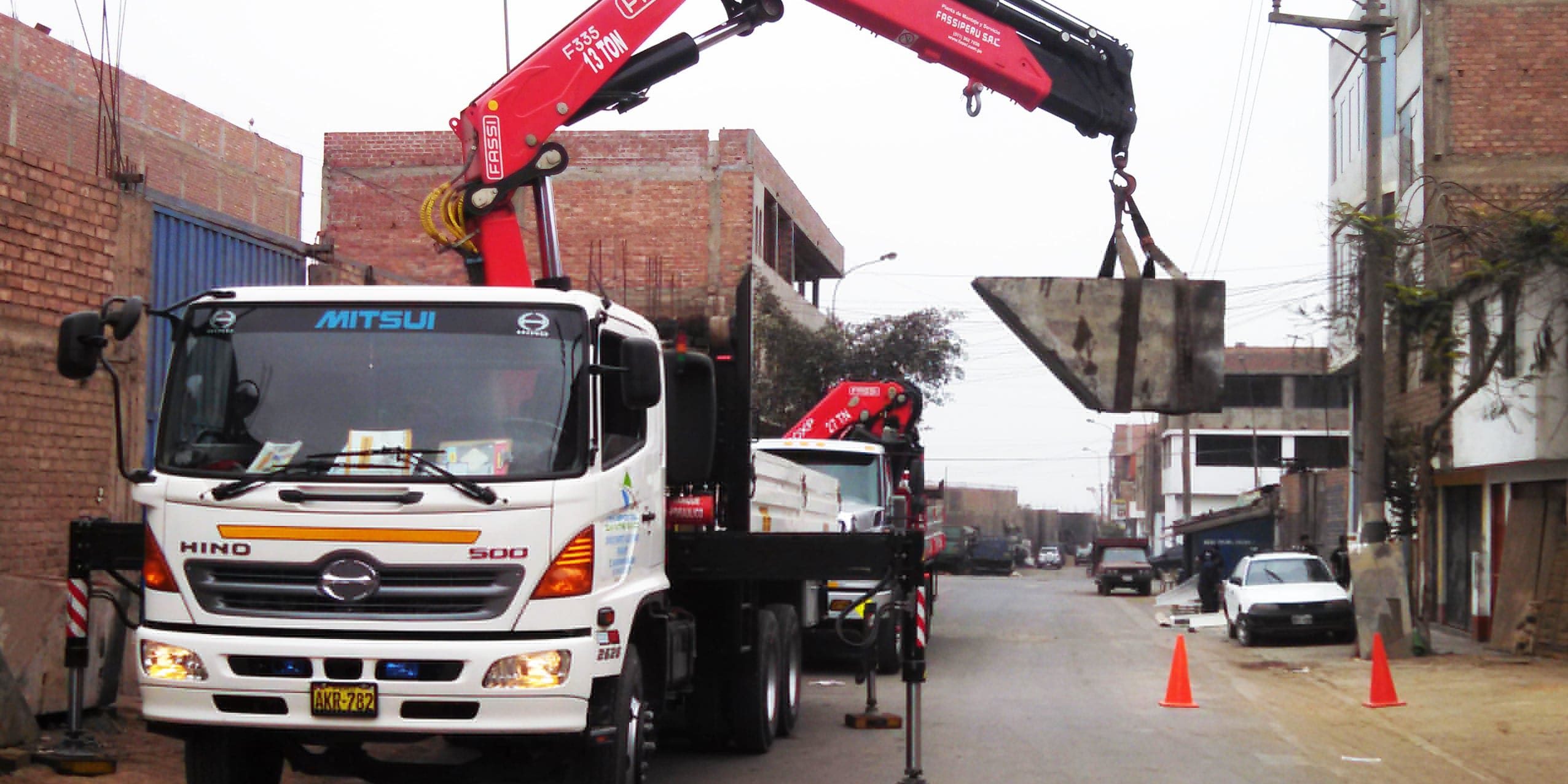 camion_pluma-min-min